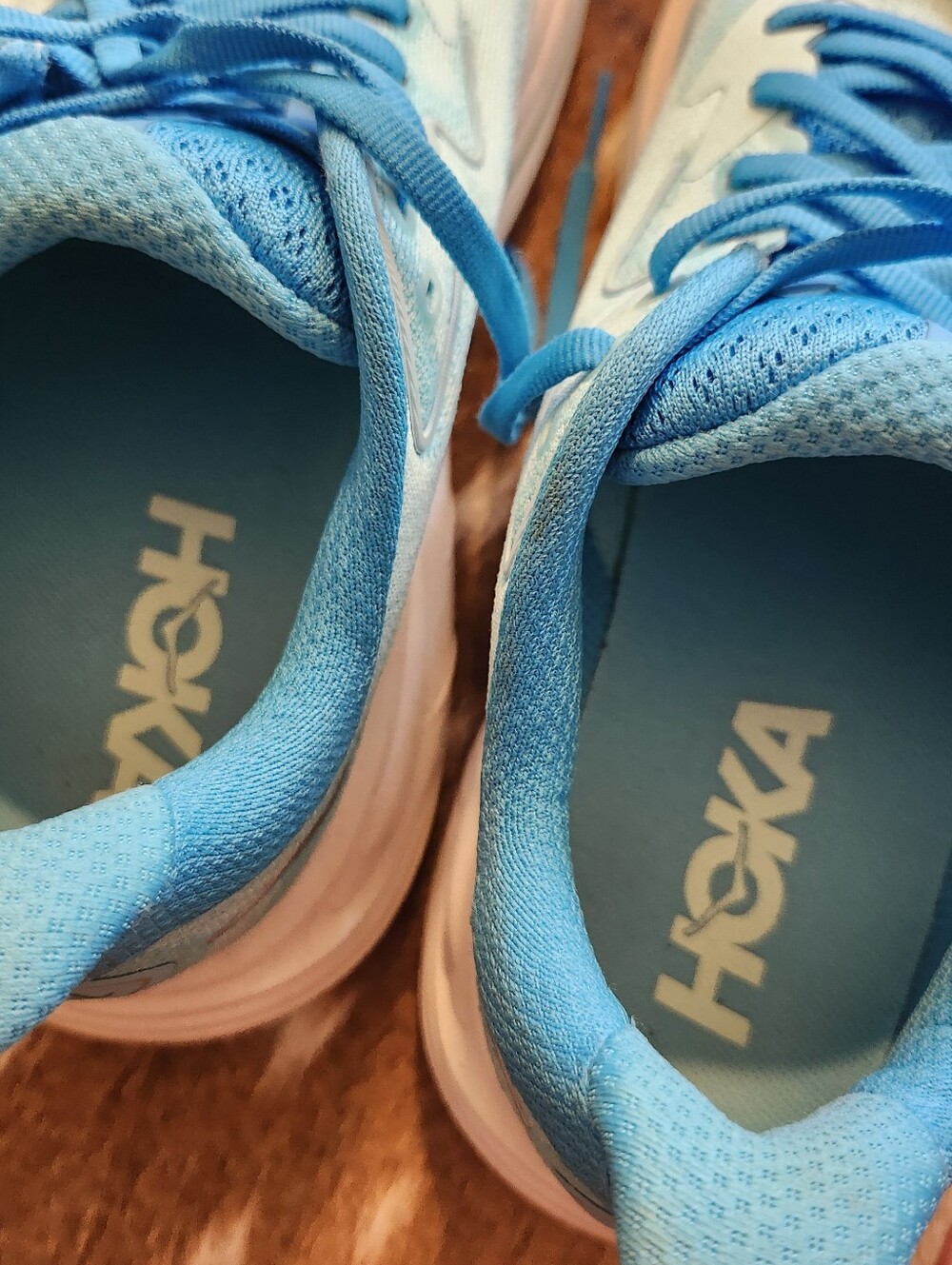 Hoka Clifton 10 Turquoise and White Shoe 7.5 - Picture 6 of 6